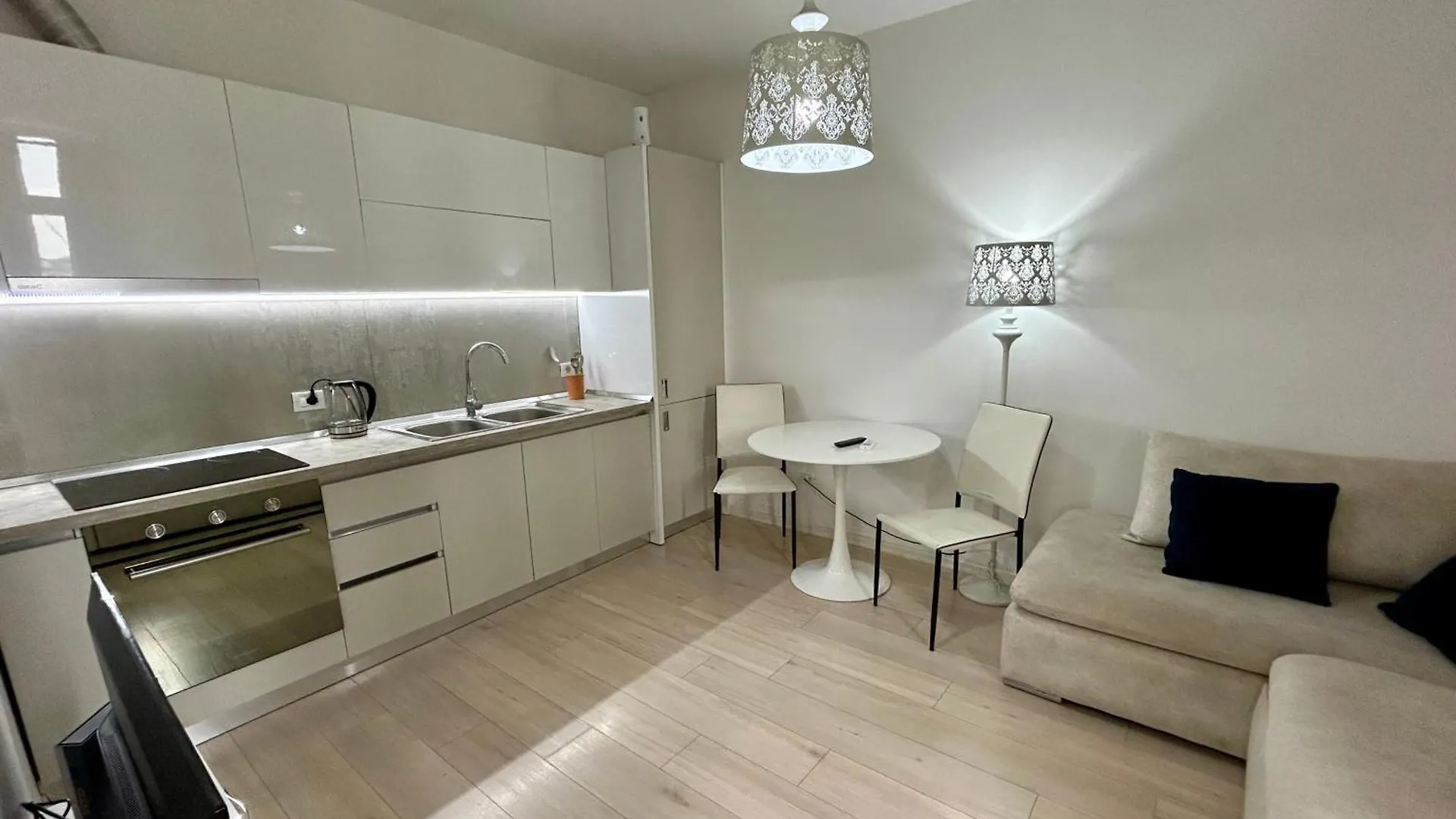 A&X Lovely And Central Apartment - 24H Self Check-In Tirana Albania